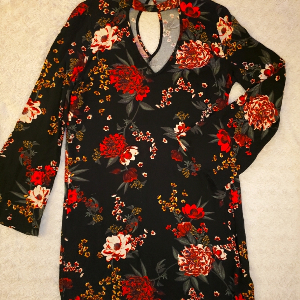 Just Fab floral bell sleeve dress